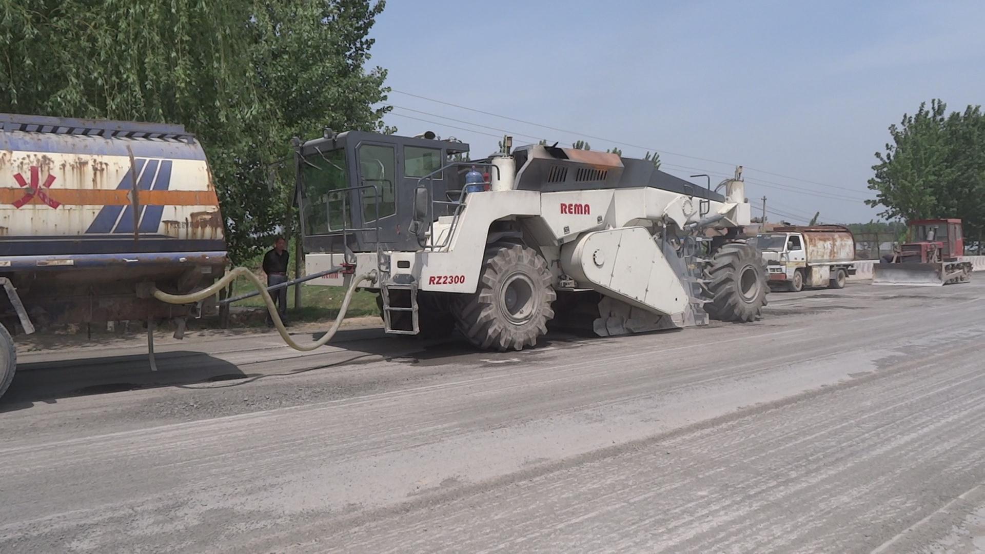 RZ2300，冷再生機(jī)濮陽S222省道冷再生施工